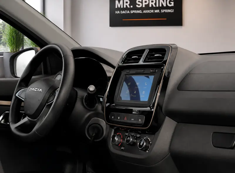 Dacia Spring műszerfal és multimédia